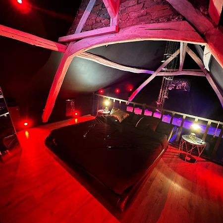 Loveroom De Luxe - Theme 50 Nuances De Grey Maison Privative Spa Insolite Douchy-les-Mines Екстериор снимка